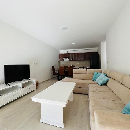 Apartment With Terrace And Private Parking Kotor Luaran gambar