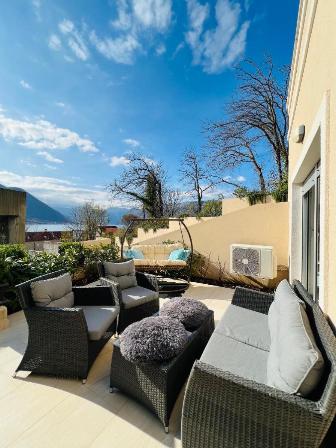 Apartment With Terrace And Private Parking Kotor Luaran gambar