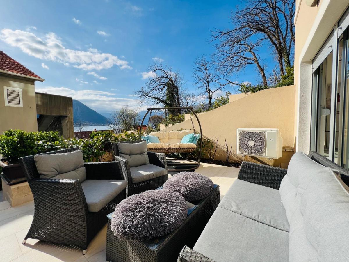Apartment With Terrace And Private Parking Kotor Luaran gambar
