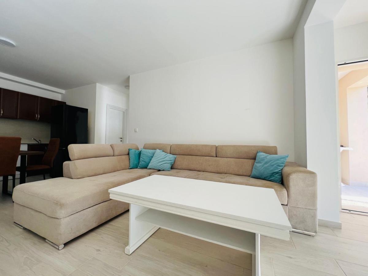 Apartment With Terrace And Private Parking Kotor Luaran gambar