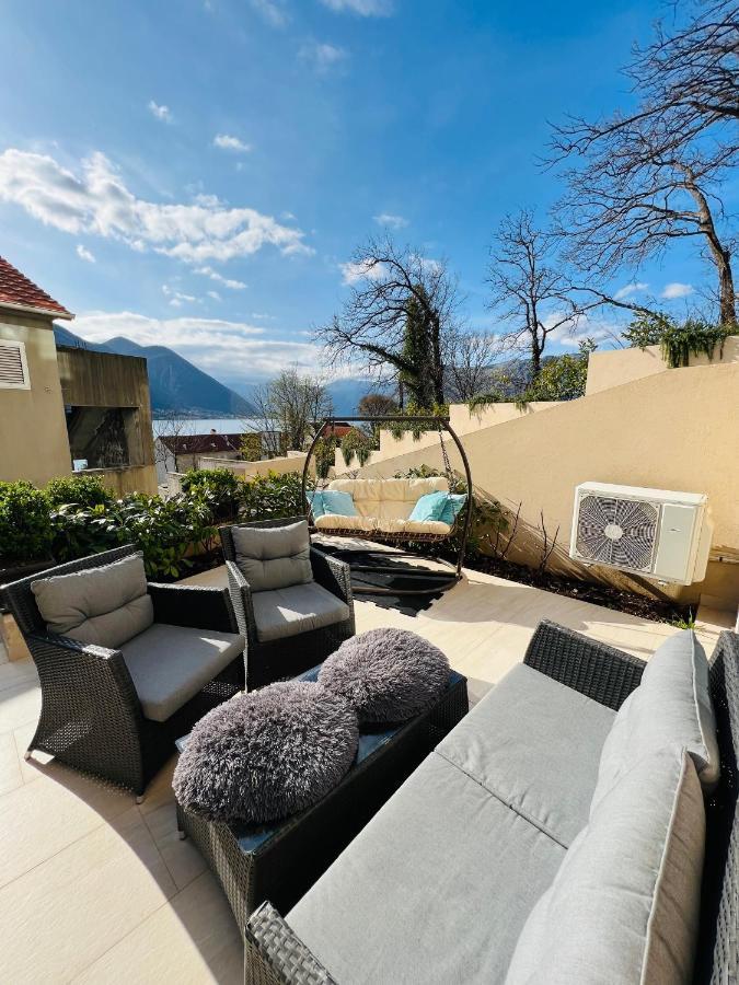 Apartment With Terrace And Private Parking Kotor Luaran gambar